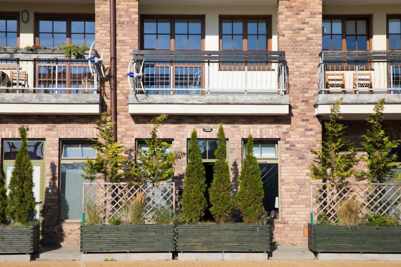Apartament Na Bulwarze - Parter Z Prywatnym Wejsciem Apartment Устка Екстериор снимка
